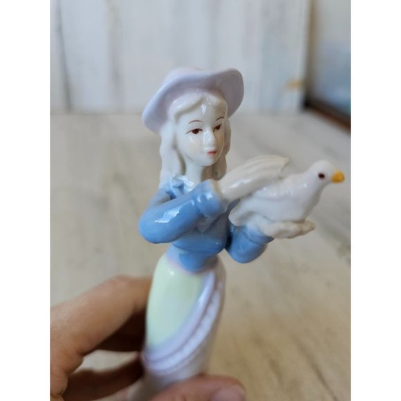 Porcelain lady bird dove figurine statue‎ - Picture 4 of 11